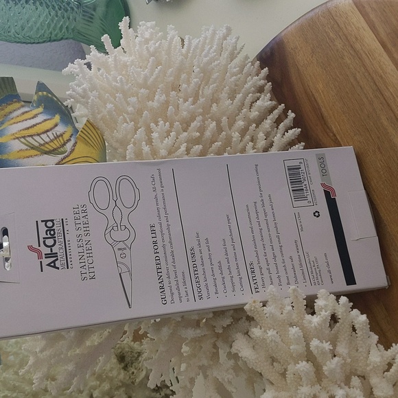 All-Clad Kitchen Shears🔥NWT🔥 still in box never used brand new 💗 - Picture 4 of 4